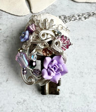 Load image into Gallery viewer, Passage Antique Skeleton Key Necklace