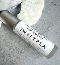 Load image into Gallery viewer, Sweetpea Roll On Perfume