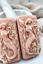 Load image into Gallery viewer, Peachy Keen Hidden Sea Glass Salt Brine Soap
