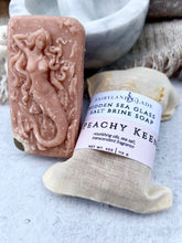 Load image into Gallery viewer, Peachy Keen Hidden Sea Glass Salt Brine Soap
