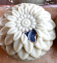 Load image into Gallery viewer, Greenhouse Hidden Sea Glass Flower Salt Brine Soap
