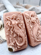 Load image into Gallery viewer, Peachy Keen Hidden Sea Glass Salt Brine Soap
