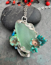 Load image into Gallery viewer, Seafoam Sea Glass &amp; Fine Silver Pendant Necklace
