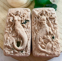 Load image into Gallery viewer, Coconut Island Hidden Sea Glass Sea Salt Soap
