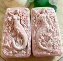 Load image into Gallery viewer, Peachy Keen Hidden Sea Glass Sea Salt Soap
