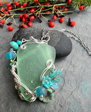 Load image into Gallery viewer, Seafoam Sea Glass &amp; Fine Silver Pendant Necklace
